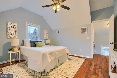 Bedroom - 821 Cedarcroft Rd, Baltimore, MD 21212 photo 8 of 9