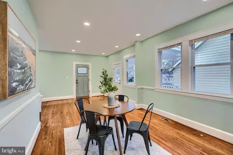 Dining - 821 Cedarcroft Rd, Baltimore, MD 21212 photo 3 of 4