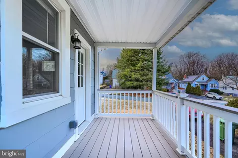 Exterior - 821 Cedarcroft Rd, Baltimore, MD 21212 photo 5 of 6