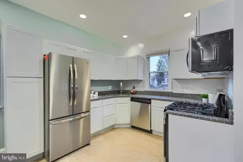 Kitchen - 821 Cedarcroft Rd, Baltimore, MD 21212 photo 3 of 3