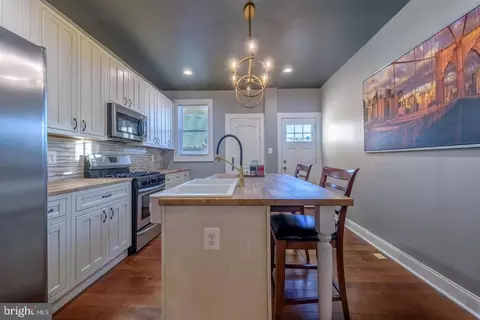 719 Mckewin Ave, Baltimore, MD 21218