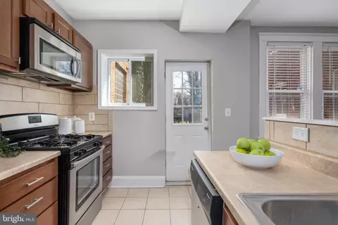 3933 Greenmount Ave, Baltimore, MD 21218 photo 14