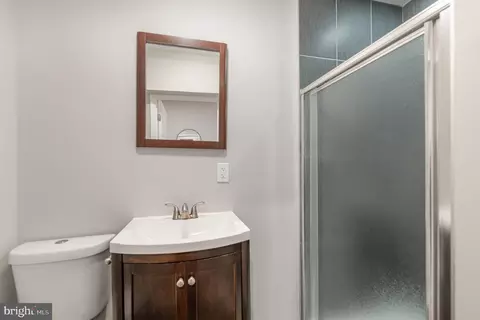 Bath - 1309 N Broadway, Baltimore, MD 21213 photo 1 of 3