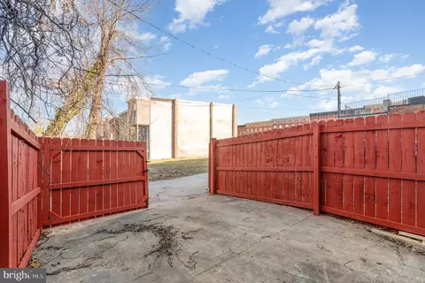 Exterior - 1309 N Broadway, Baltimore, MD 21213 photo 4 of 4