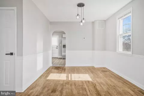 Entry Way - 4300 Raymar Ave, Baltimore, MD 21206 photo 3 of 6