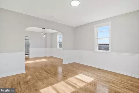 Entry Way - 4300 Raymar Ave, Baltimore, MD 21206 photo 2 of 6