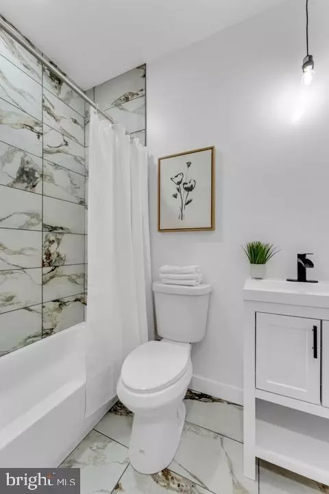 Bath - 1745 N Milton Ave, Baltimore, MD 21213 photo 1 of 3