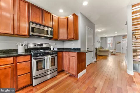 Entry Way - 1141 Scott St, Baltimore, MD 21230 photo 5 of 8