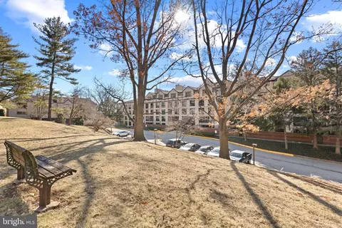 1040 Deer Ridge Dr #501, Baltimore, MD 21210