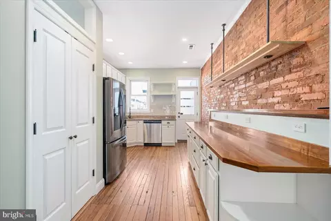Kitchen - 2912 E Baltimore St, Baltimore, MD 21224 photo 1 of 3