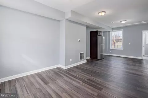 Living - 2502 E Chase St, Baltimore, MD 21213 photo 1 of 4