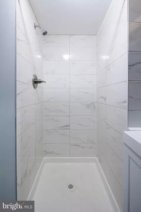 Bath - 2502 E Chase St, Baltimore, MD 21213 photo 3 of 3