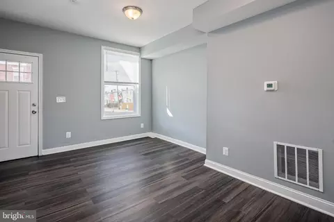 Living - 2502 E Chase St, Baltimore, MD 21213 photo 2 of 4