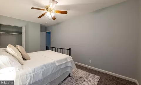 Bedroom - 3801 Cedarhurst Rd, Baltimore, MD 21206 photo 7 of 8