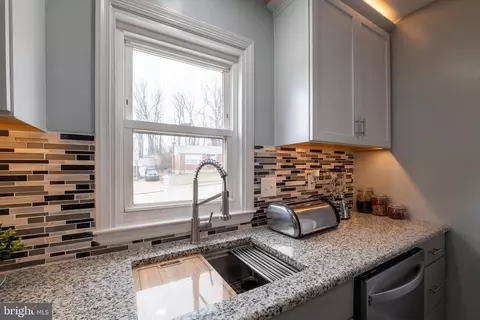 Kitchen - 3801 Cedarhurst Rd, Baltimore, MD 21206 photo 2 of 3