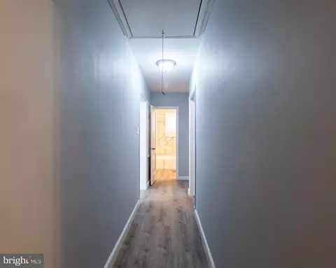 Entry Way - 3801 Cedarhurst Rd, Baltimore, MD 21206 photo 9 of 14