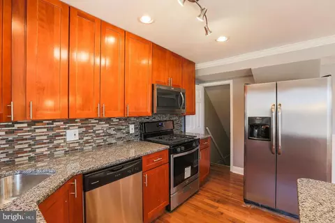 5520 Leith Rd, Baltimore, MD 21239 photo 3