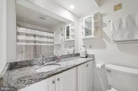 Bath - 780 Mchenry St, Baltimore, MD 21230 photo 3 of 3