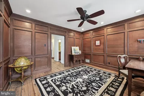 Entry Way - 780 Mchenry St, Baltimore, MD 21230 photo 8 of 9