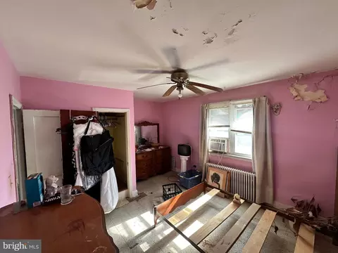 Bedroom - 6 N Kossuth St, Baltimore, MD 21229 photo 3 of 6