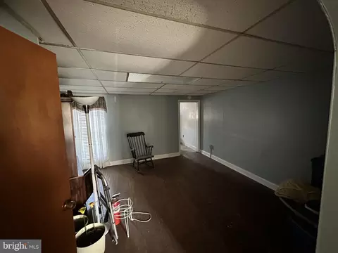Living - 6 N Kossuth St, Baltimore, MD 21229 photo 2 of 3