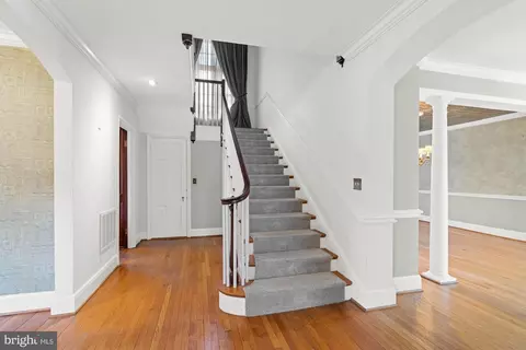 Entry Way - 7 Charlcote Pl, Baltimore, MD 21218 photo 5 of 18