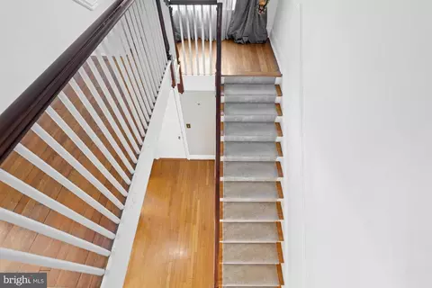 Entry Way - 7 Charlcote Pl, Baltimore, MD 21218 photo 14 of 18