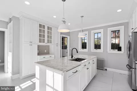 Kitchen - 7 Charlcote Pl, Baltimore, MD 21218 photo 4 of 6