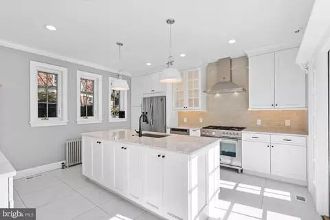 Kitchen - 7 Charlcote Pl, Baltimore, MD 21218 photo 1 of 6