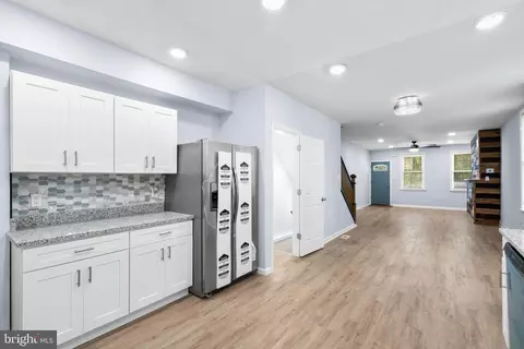 Entry Way - 147 S Morley St, Baltimore, MD 21229 photo 7 of 9
