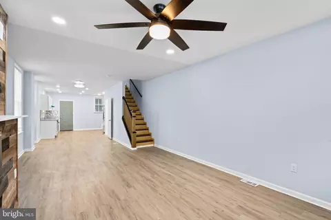 Entry Way - 147 S Morley St, Baltimore, MD 21229 photo 4 of 9