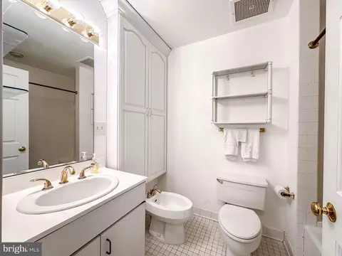 10 E Lee St #2302, Baltimore, MD 21202 photo 31