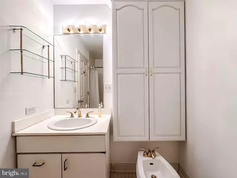 10 E Lee St #2302, Baltimore, MD 21202 photo 33
