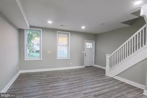 Living - 5208 Ivanhoe Ave, Baltimore, MD 21212 photo 2 of 6