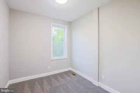 Bedroom - 5208 Ivanhoe Ave, Baltimore, MD 21212 photo 4 of 6