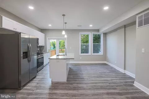 Living - 5208 Ivanhoe Ave, Baltimore, MD 21212 photo 6 of 6
