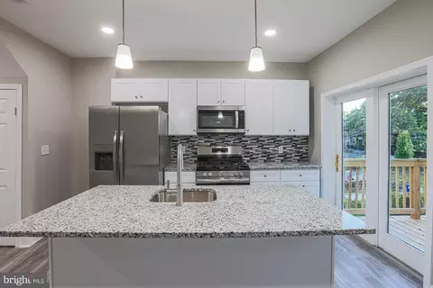 Kitchen - 5208 Ivanhoe Ave, Baltimore, MD 21212 photo 3 of 4