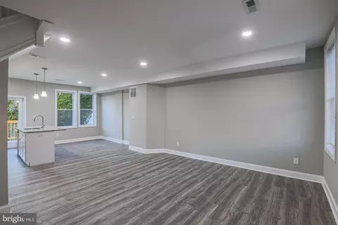 Living - 5208 Ivanhoe Ave, Baltimore, MD 21212 photo 1 of 6