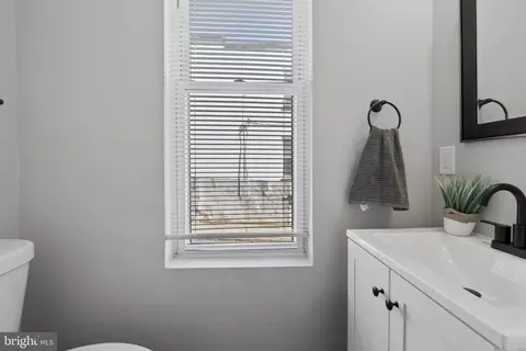 1819 E Lafayette Ave, Baltimore, MD 21213 photo 5