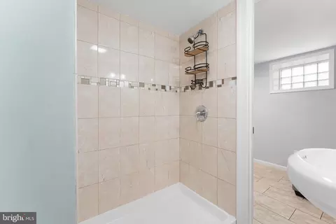 Bath - 1713 E Lafayette Ave, Baltimore, MD 21213 photo 3 of 3