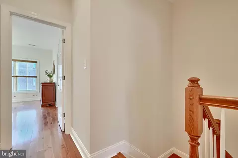 Entry Way - 2607 Lighthouse Ln, Baltimore, MD 21224 photo 3 of 3