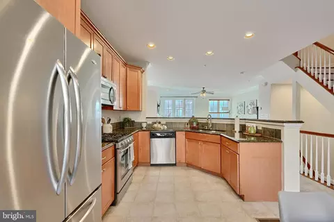 Kitchen - 2607 Lighthouse Ln, Baltimore, MD 21224 photo 4 of 6
