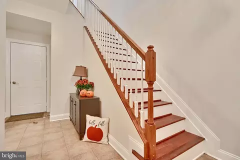 Entry Way - 2607 Lighthouse Ln, Baltimore, MD 21224 photo 1 of 3