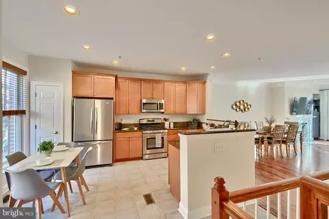 Kitchen - 2607 Lighthouse Ln, Baltimore, MD 21224 photo 2 of 6