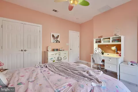 Bedroom - 2607 Lighthouse Ln, Baltimore, MD 21224 photo 4 of 10