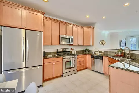 Kitchen - 2607 Lighthouse Ln, Baltimore, MD 21224 photo 5 of 6