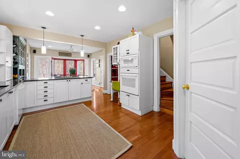Entry Way - 21 Merrymount Rd, Baltimore, MD 21210 photo 3 of 6