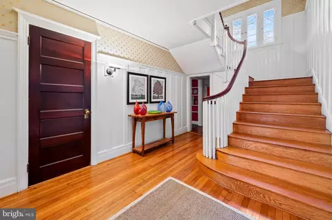 Entry Way - 21 Merrymount Rd, Baltimore, MD 21210 photo 2 of 6