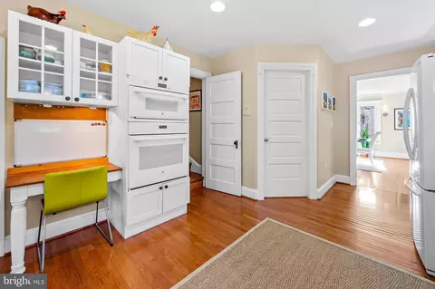 Entry Way - 21 Merrymount Rd, Baltimore, MD 21210 photo 4 of 6