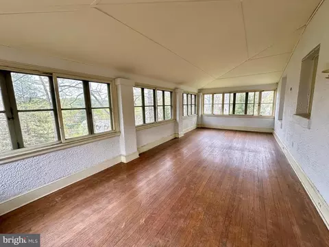 Exterior - 112 Elmhurst Rd, Baltimore, MD 21210 photo 5 of 9